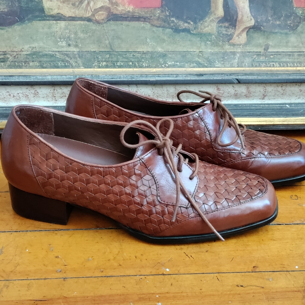 DREW Brown Woven Leather Flats - Picture 5 of 10